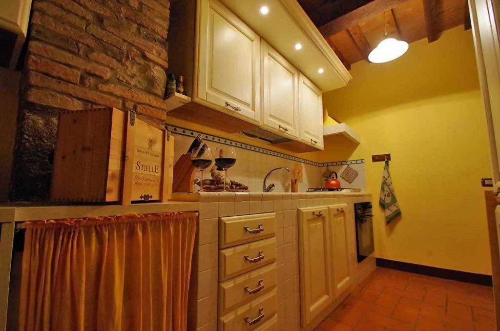 Cottage Le Ginestre Con Piscina In Val D'Orcia Radicofani Exterior foto
