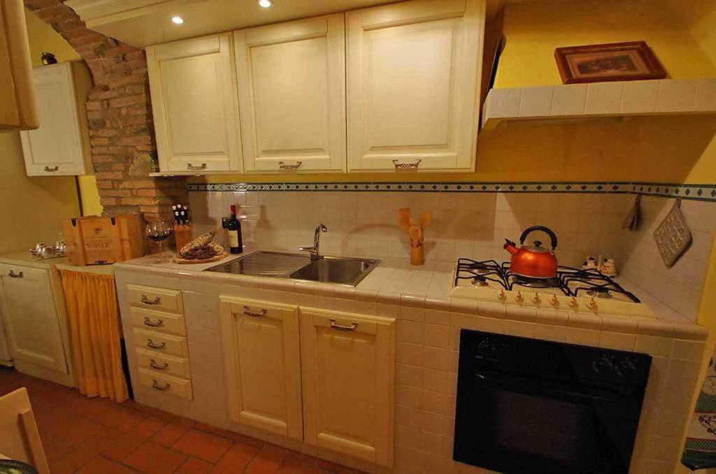 Cottage Le Ginestre Con Piscina In Val D'Orcia Radicofani Exterior foto